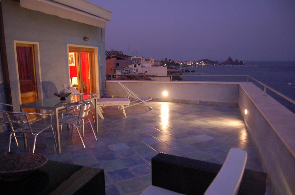 La Terrazza Sul Mare Bed & Breakfast Aci Castello Room photo