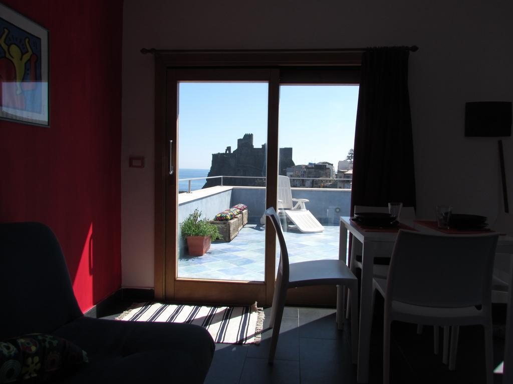 La Terrazza Sul Mare Bed & Breakfast Aci Castello Exterior photo